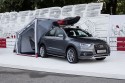 Audi Q3 z rozkładanym namiotem kampingowym