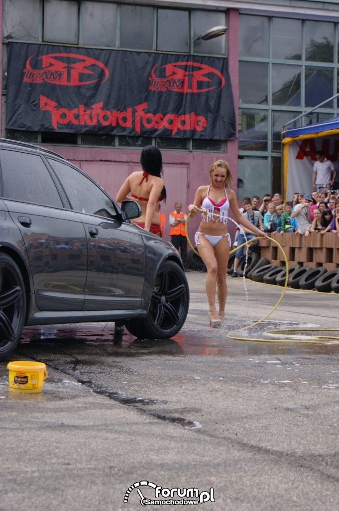 Myjnia bikini, dziewczyny, carwash, 28