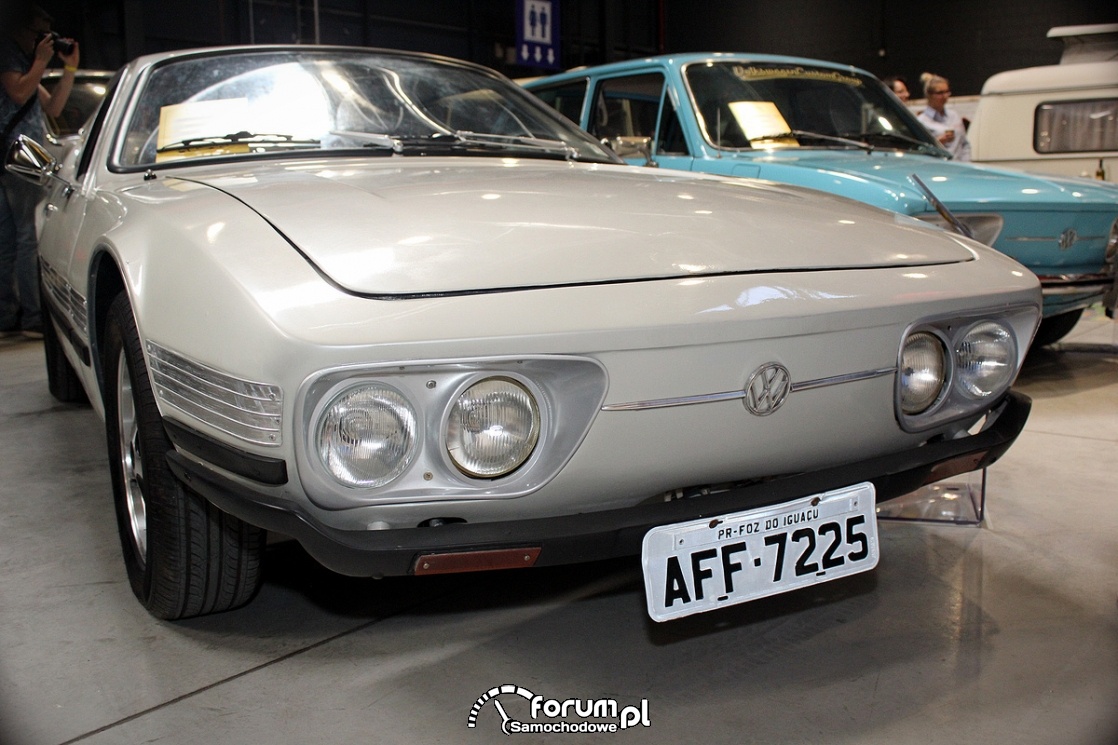 Volkswagen SP2, przód