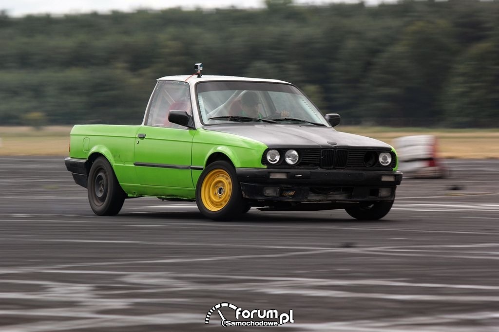 BMW E30 PickUp, samochód do driftu