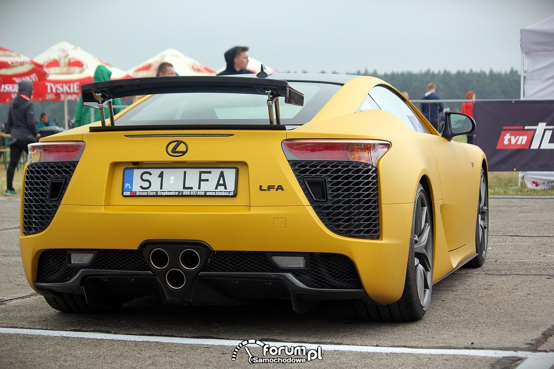 Lexus LFA, tył