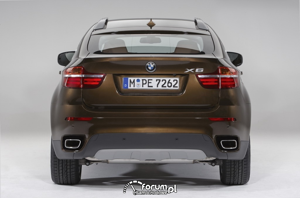 BMW X6 - widok z tyłu