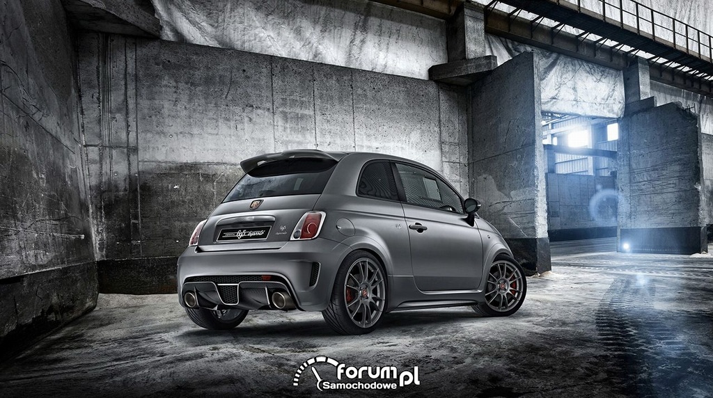 Abarth 695 biposto, tył