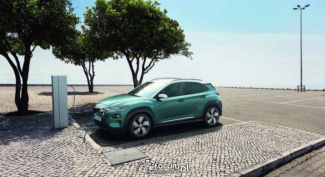 Hyundai Kona Electric, stacja ładowania samochodu