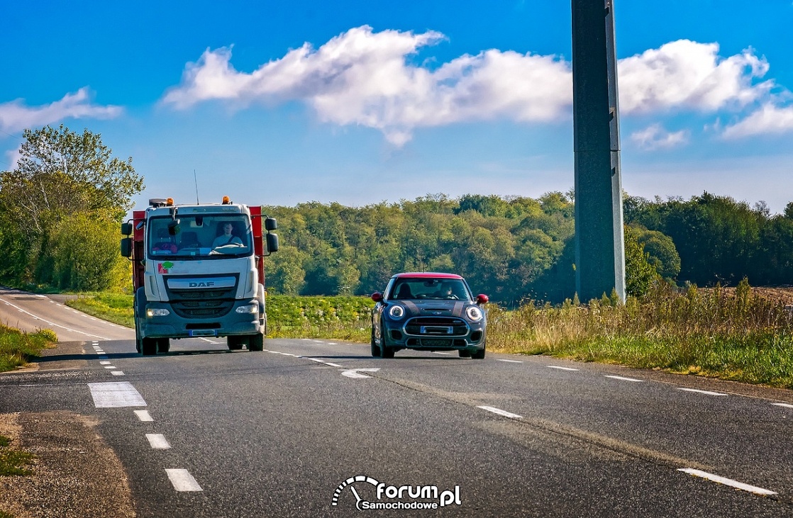 Wyprzedzanie na wagę życia - jeden z najtrudniejszych manewrów