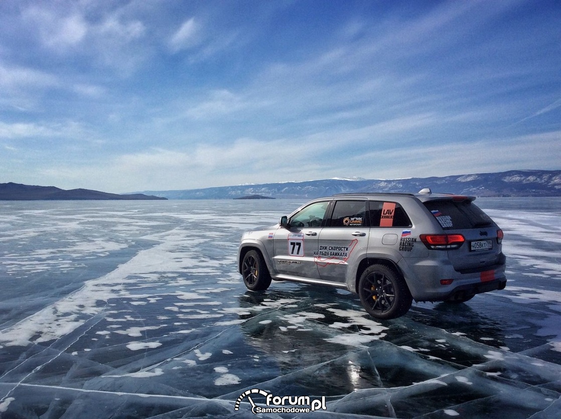 Jeep Grand Cherokee Trackhawk, jezioro Bajkał