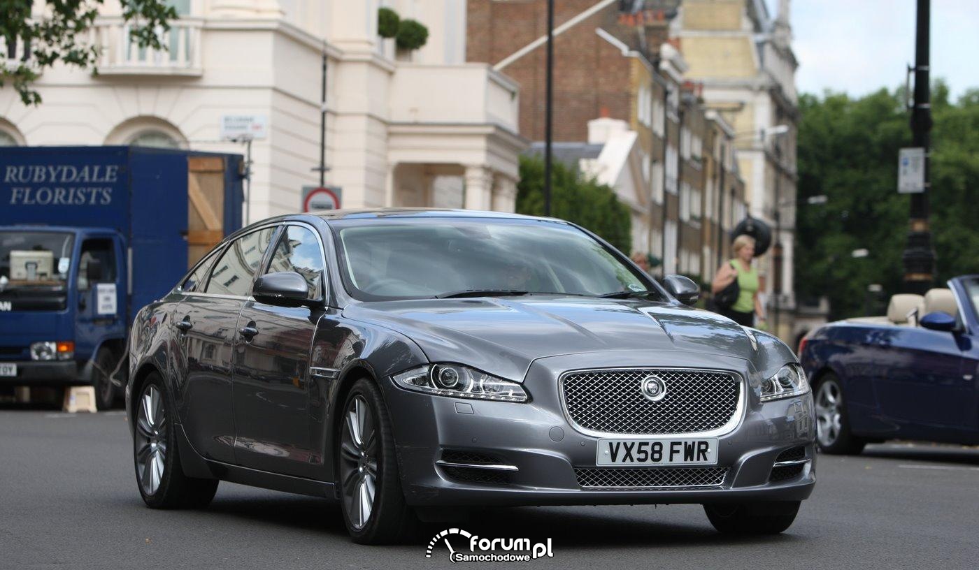 Jaguar XJ X351