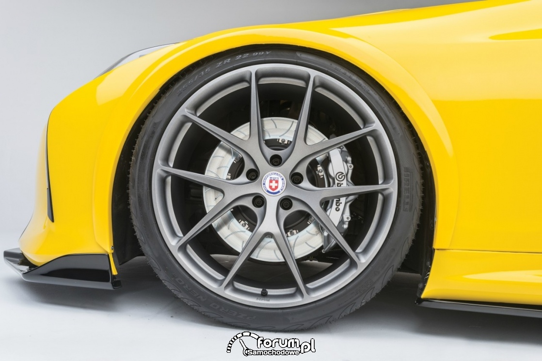 Lexus LC 500, alufelgi 22 cale i zaciski brembo