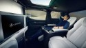 Lexus LM 300h, luksusowe tylne siedzenia