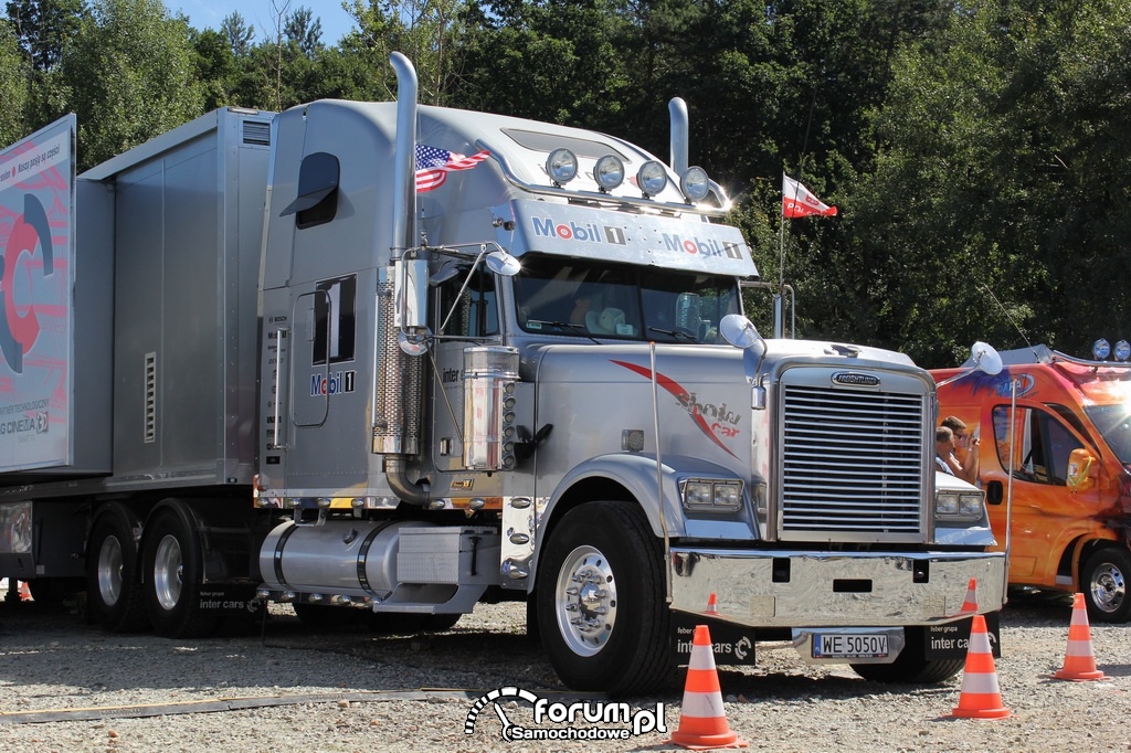 Freightliner Classic XL