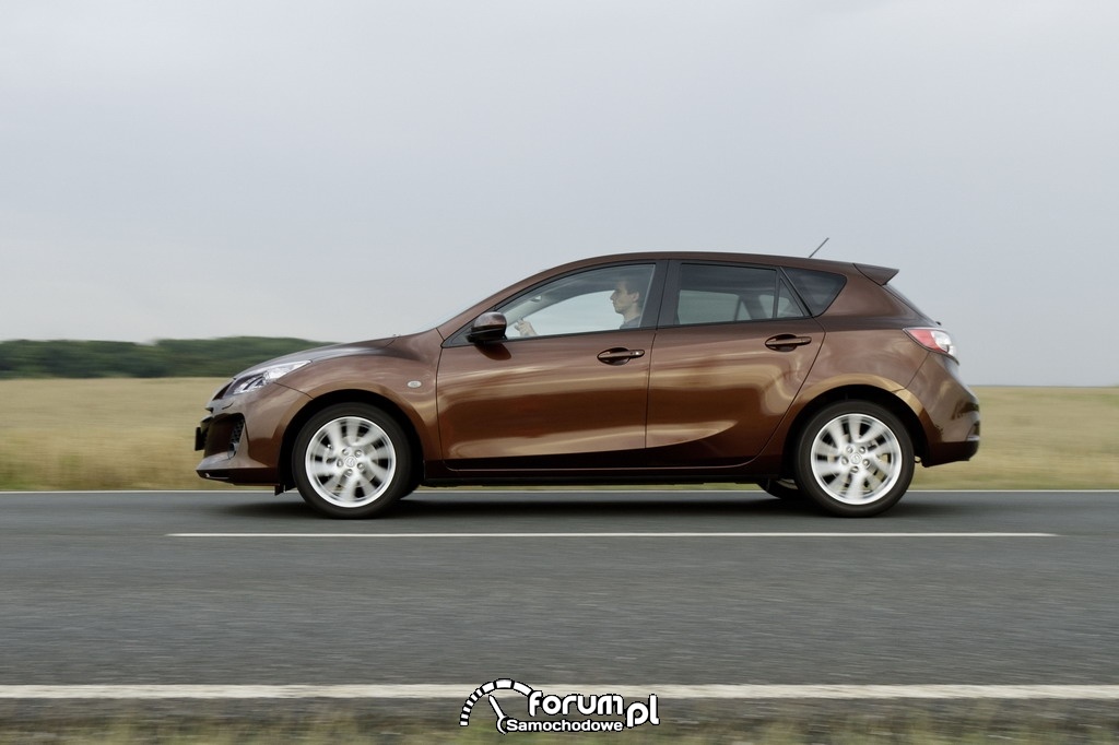 Mazda3 Facelift, Hatchback, bok, 2011