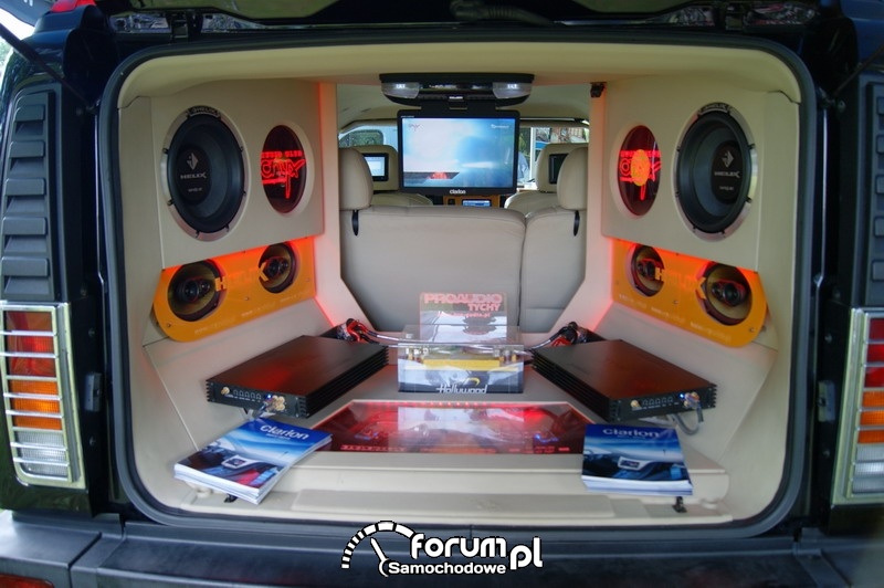 Hummer H2 - Car audio