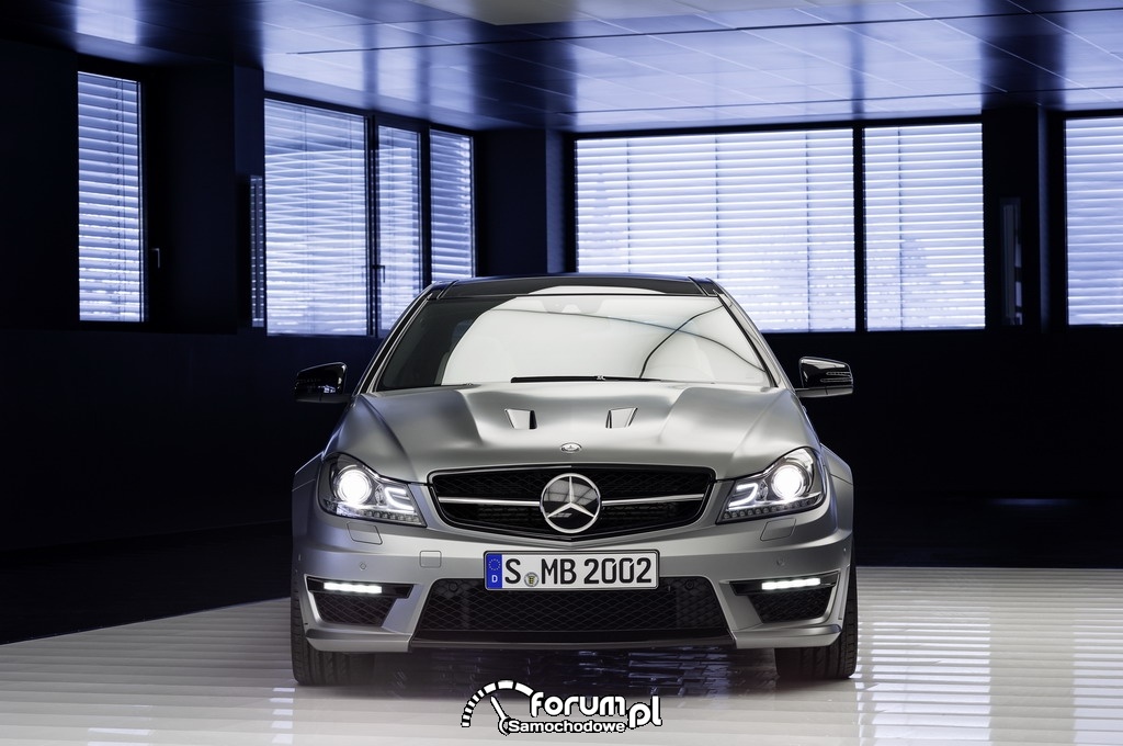 Mercedes C 63 AMG - Edition 507, przód