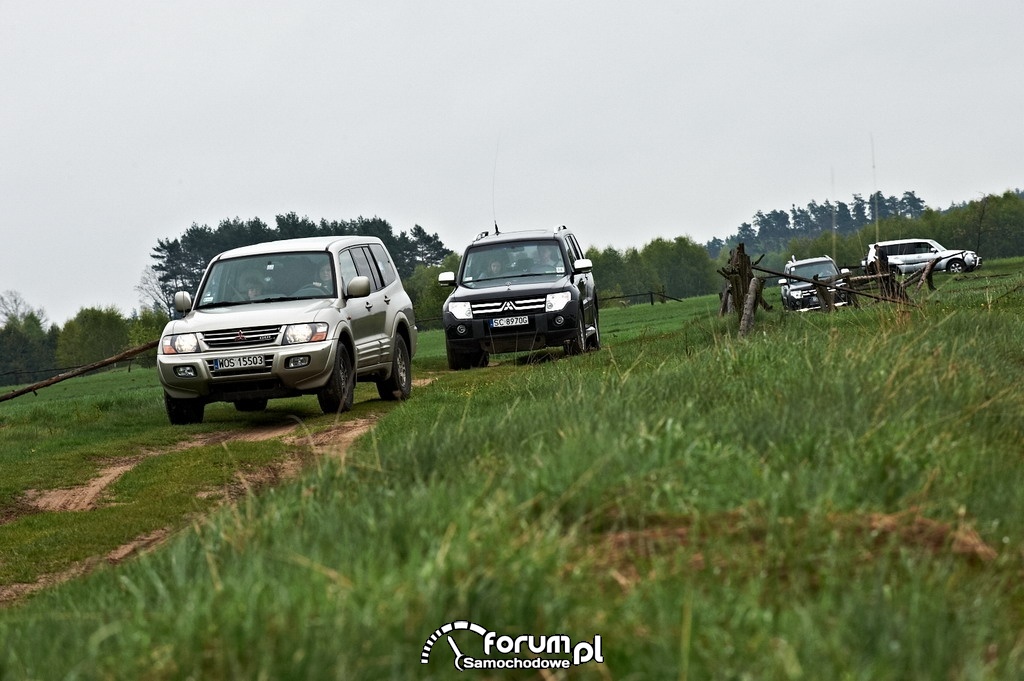 4×4 Mitsubishi Pajero, 2