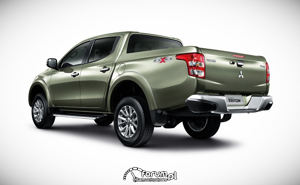 Mitsubishi Triton, tył