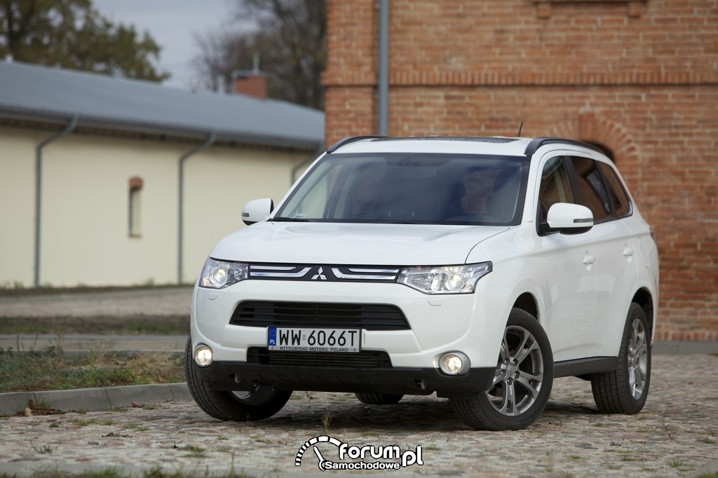 Mitsubishi Outlander najlepszym autem rodzinym 2012 roku!