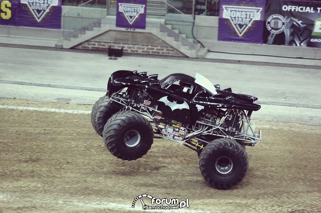 Batman - Monster Truck, 2