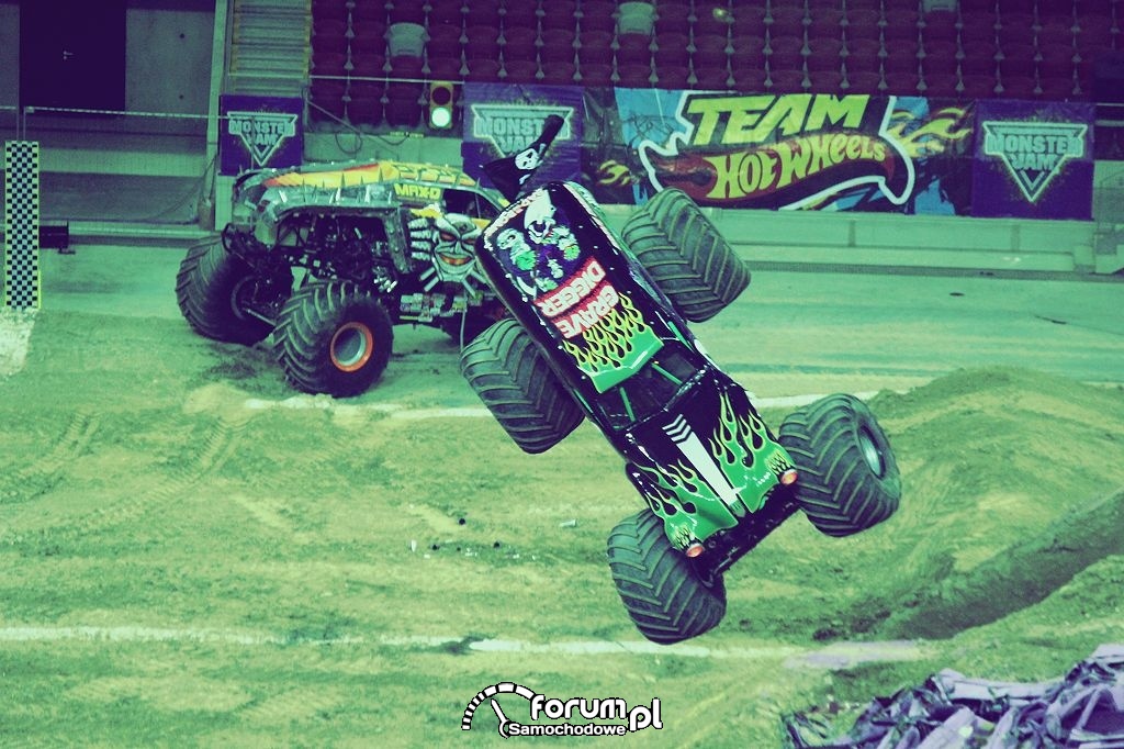 Grave Digger - Monster Truck, 23