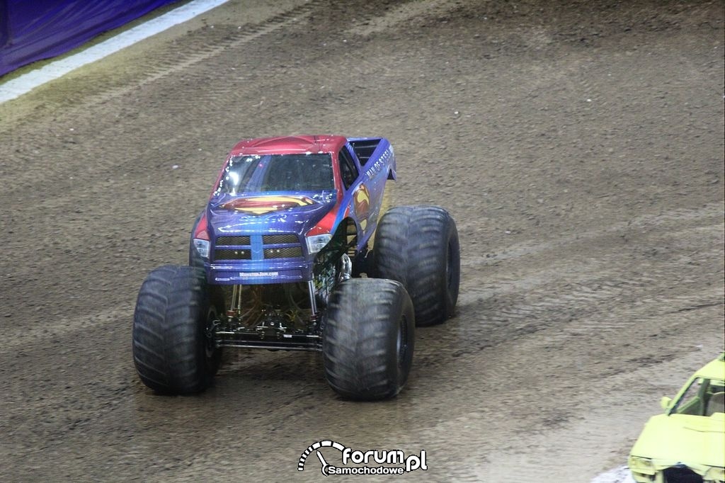 Man of Steel - Monster Truck, 13