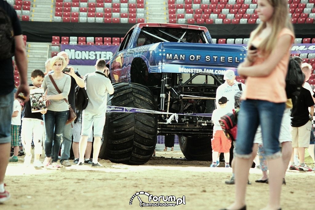 Man of Steel - Monster Truck na Pit Party, 2