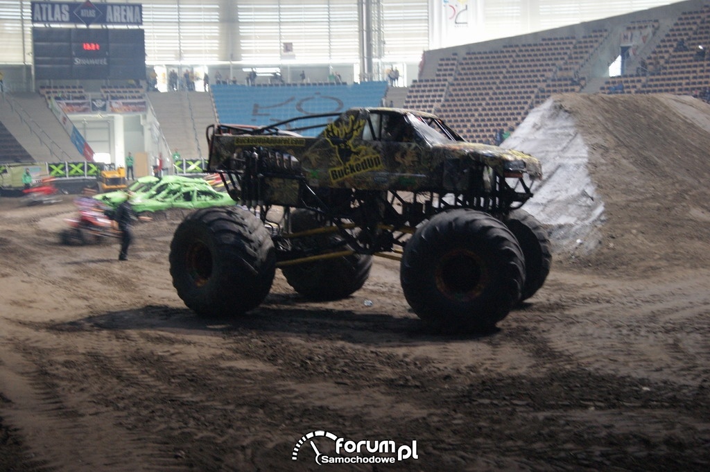 Monster Truck Bucked Up, 4