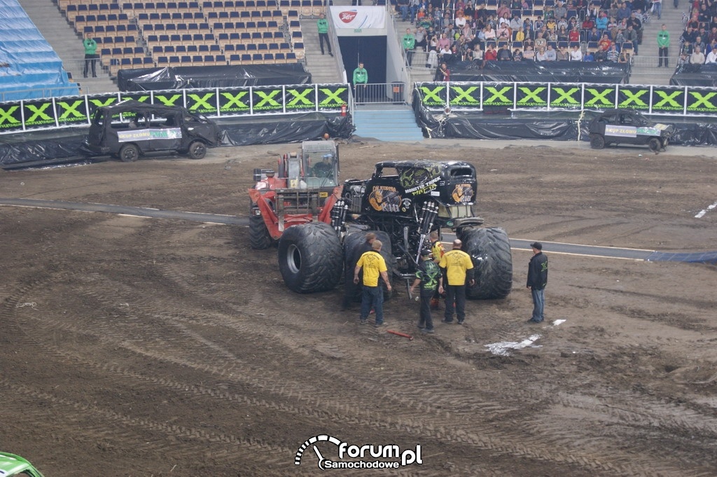 Monster Truck California Kid, crushed, 3