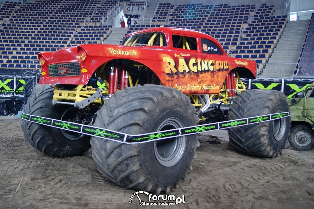 Monster Truck Raging Bull, 2