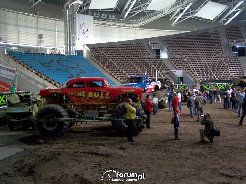 Monster Truck Raging Bull, 4