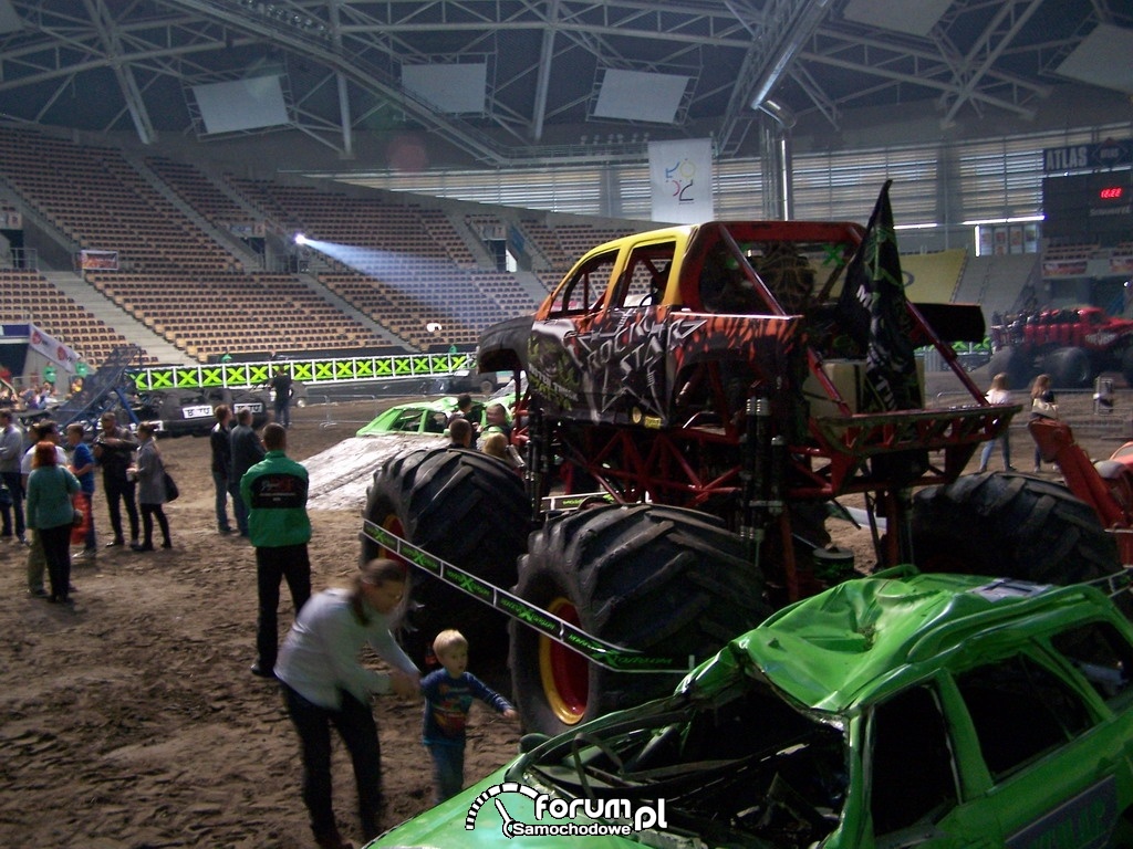 Monster Truck Rock Star, 3