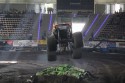 Reverse Racer - Monster Truck, podczas skoku