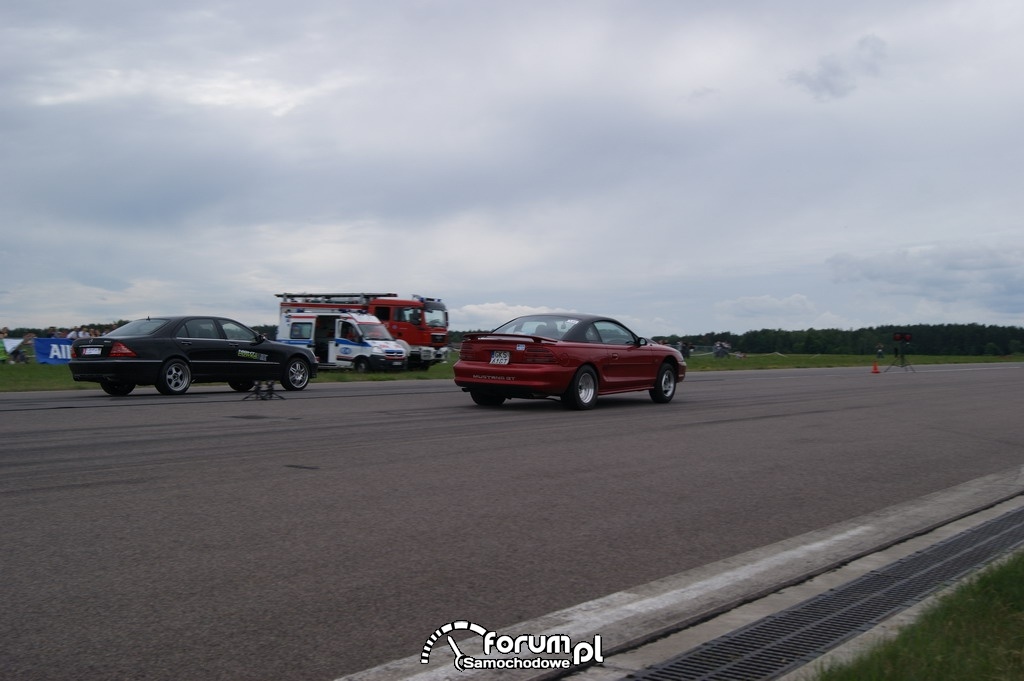 Ford Mustang vs Mercedes S Brabus 6.3 biturbo, 5