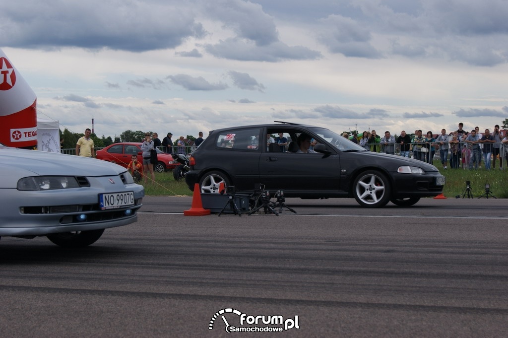 Honda Civic vs Honda Prelude