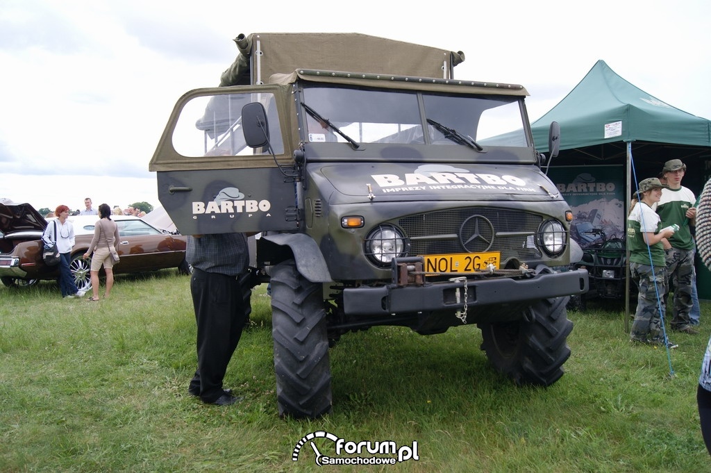 Mercedes Unimog 4x4