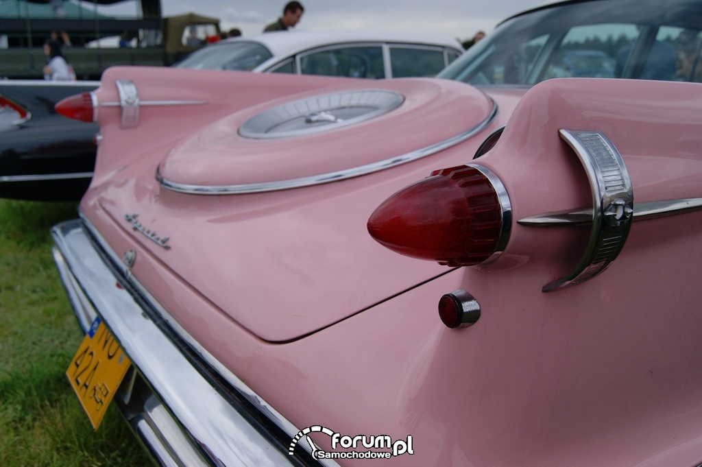 Chrysler Imperial Crown - historia zabytkowego modelu samochodu