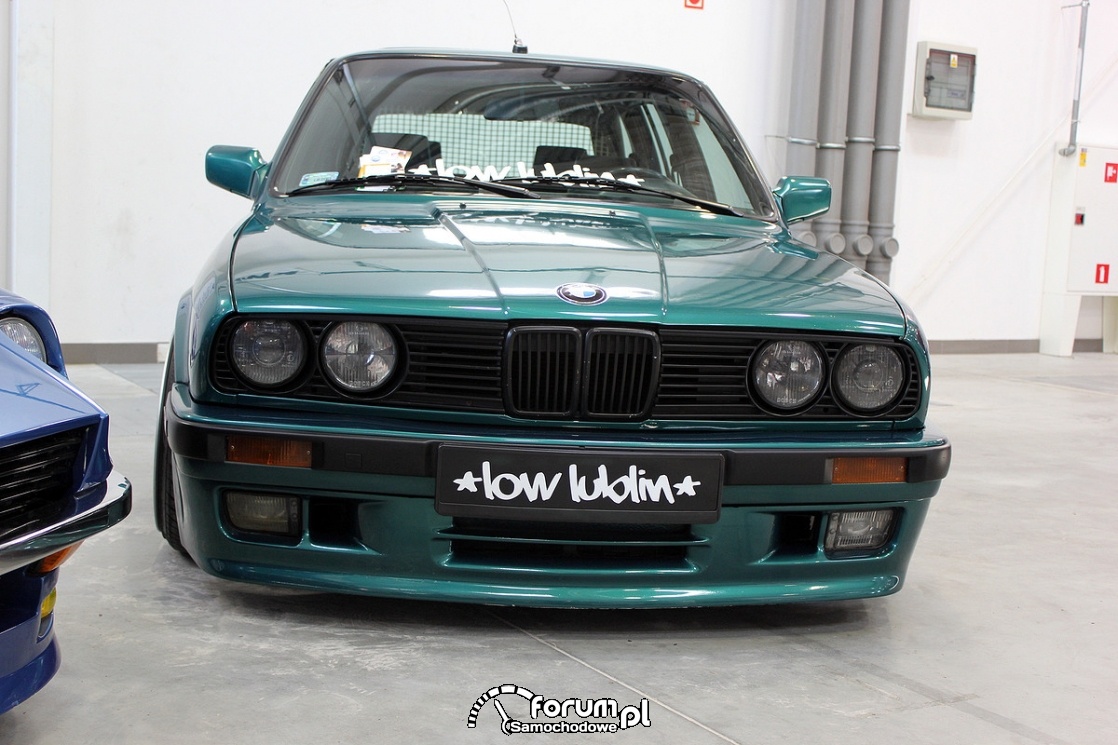 BMW E30, przód