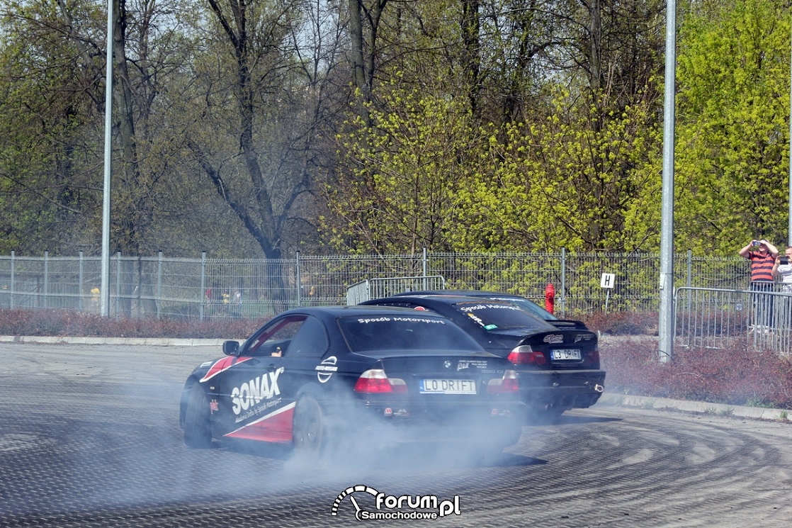 Driftująca trójka BMW