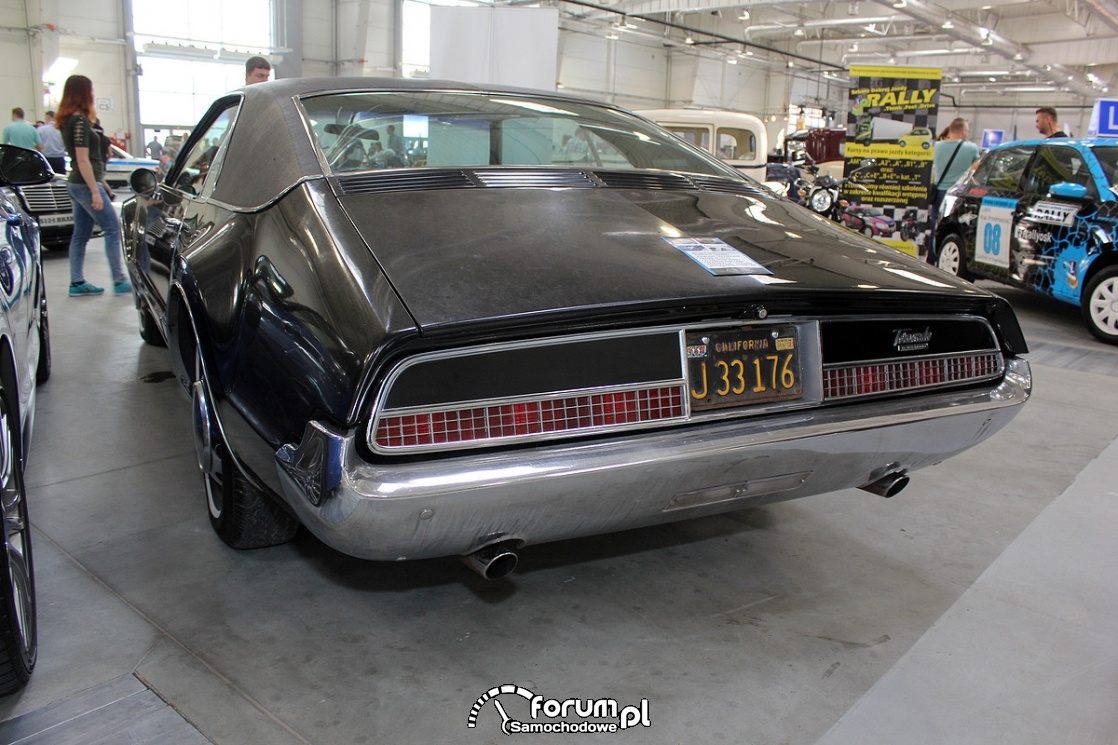 Oldsmobile Toronado, tył