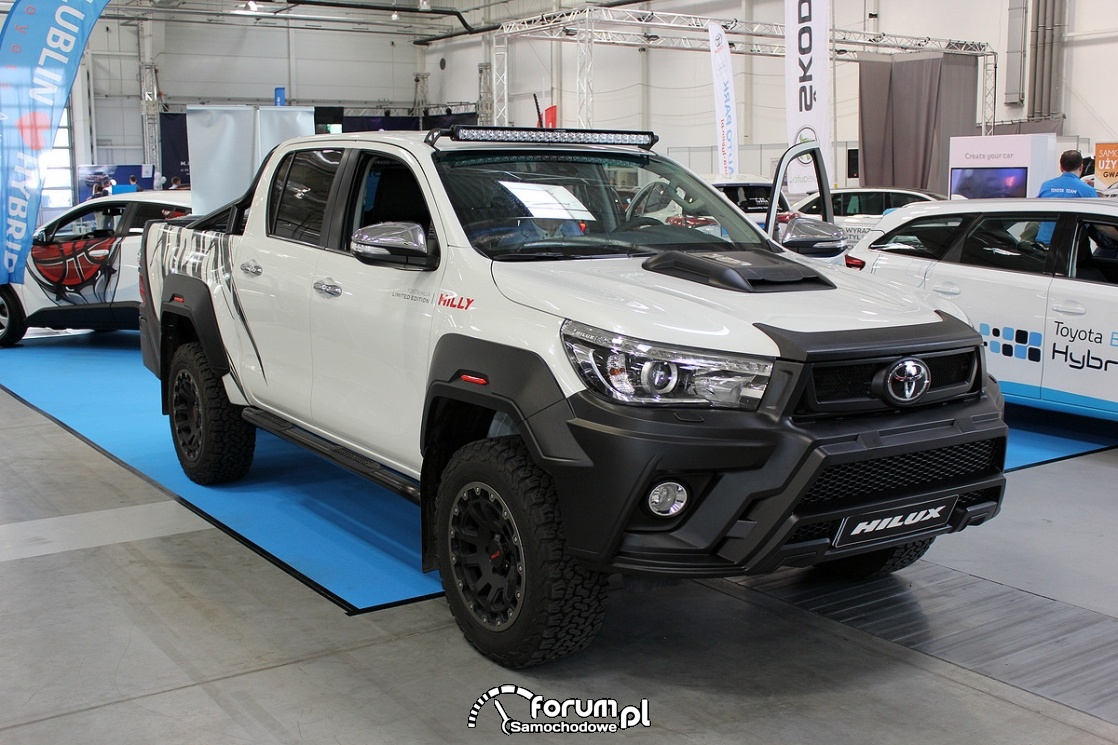 Toyota Hilux, Hilly