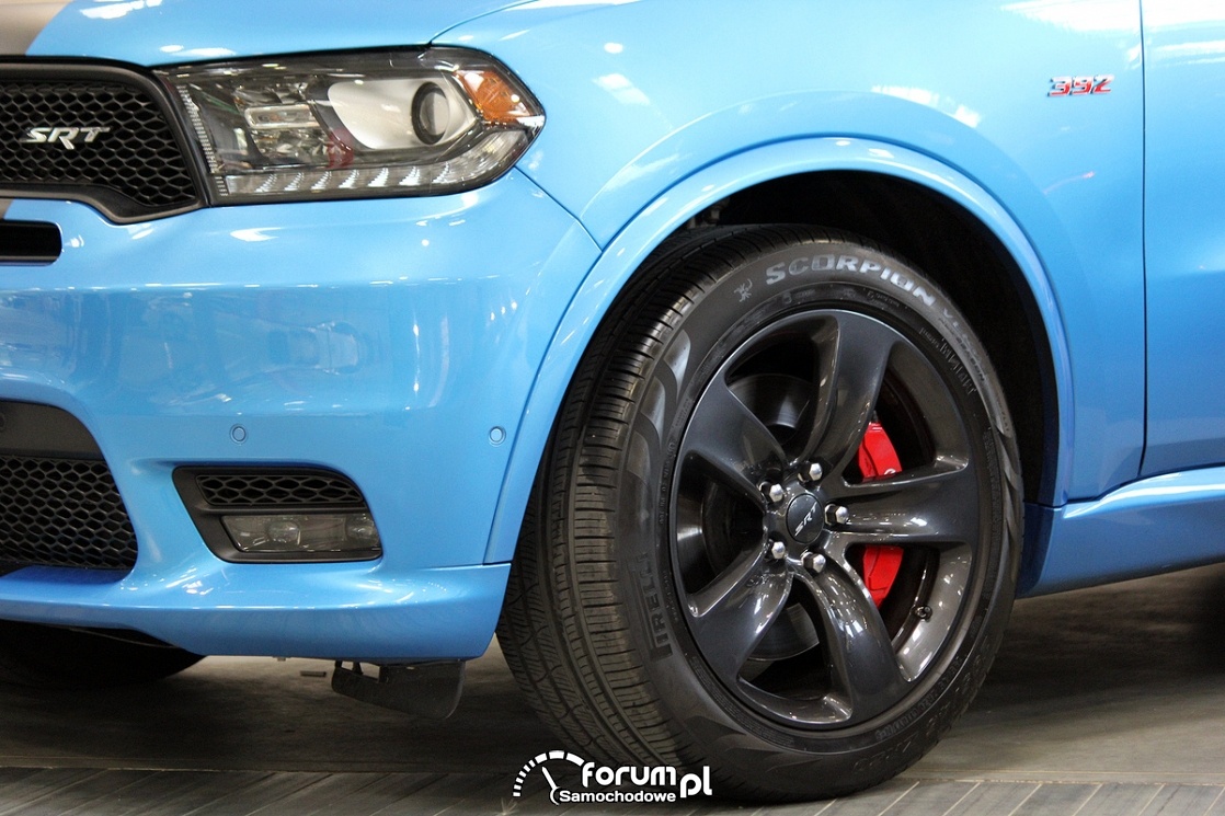 Dodge Durango SRT, czarne alufelgi