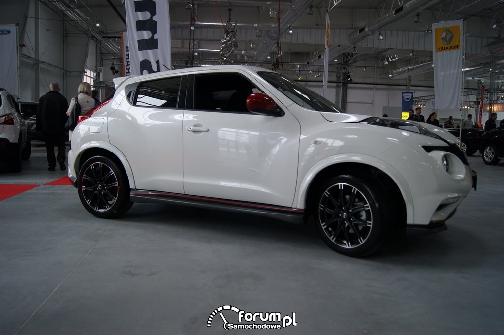 Nissan Juke Nismo, bok