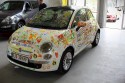 Fiat 500 pomalowany przez dzieci