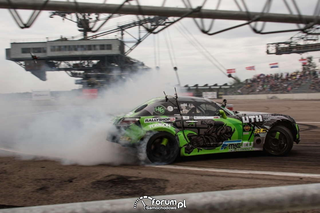 Iron Drift King - drifting dotarł do… kopalni!