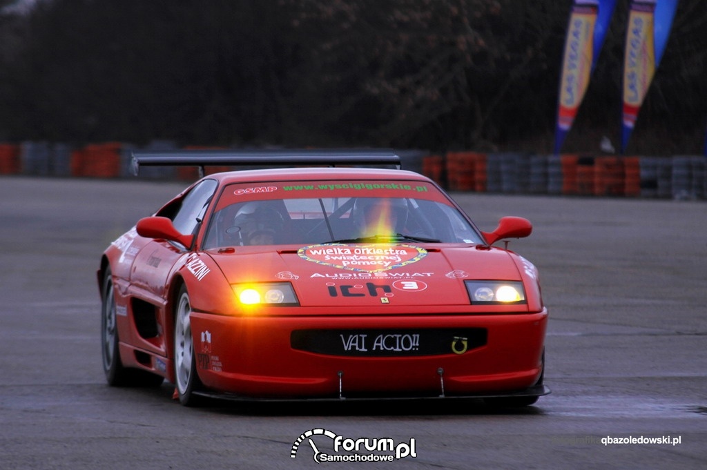 Ferrari F355 Challenge czerwona bestia Michała Wiśniewskiego