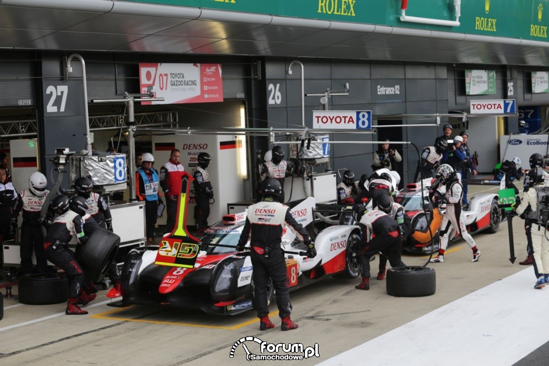 Toyota TS050 Hybrid, pitstop