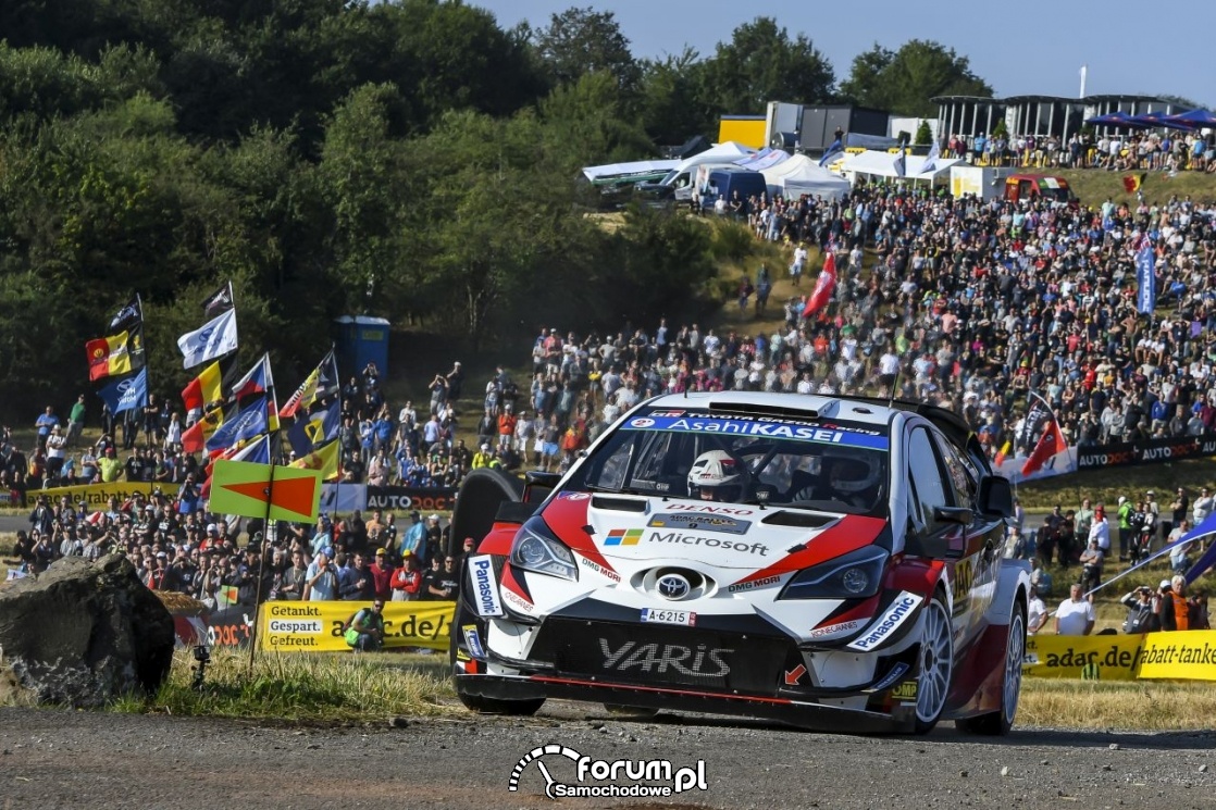 Cztery Toyoty Yaris WRC na starcie Rajdu Niemiec