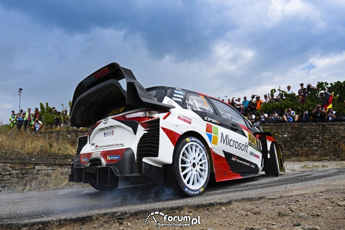 Cztery Toyoty Yaris WRC na starcie Rajdu Niemiec