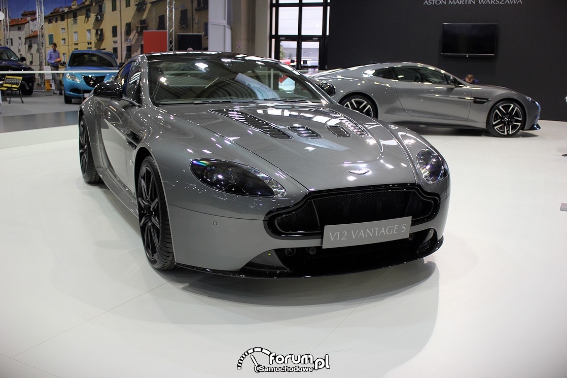 Aston Martin V12 Vantage S, przód