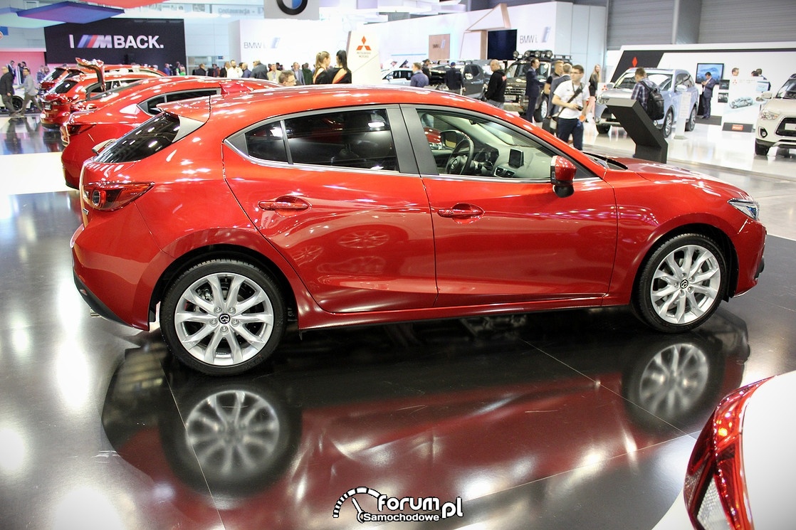 Mazda3, bok