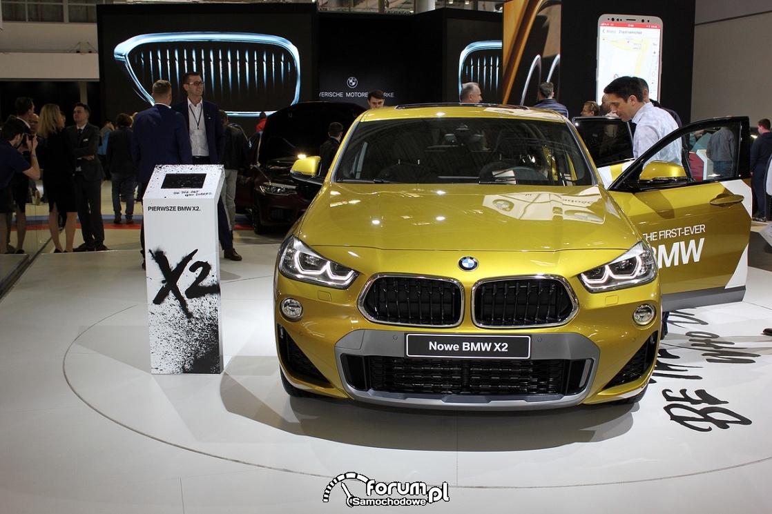 BMW X2, przód