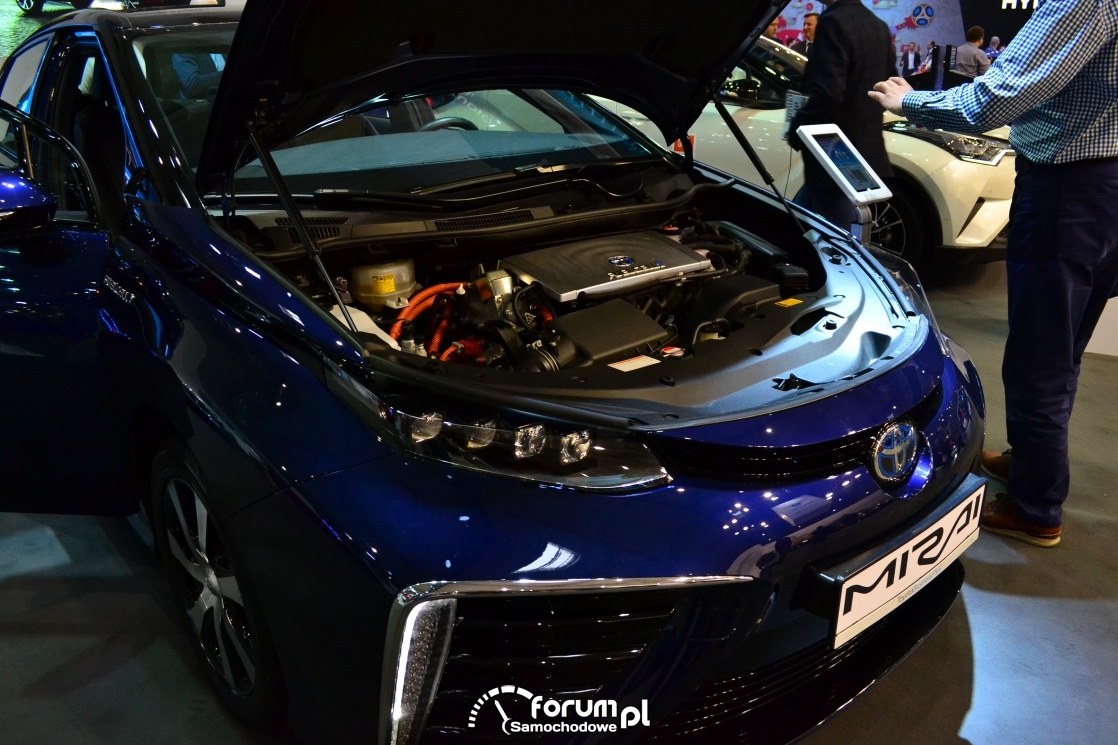 Zbudowany od podstaw samochód zasilany wodorem – Toyota Mirai